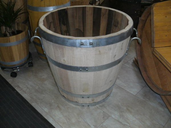 75 Liter neue Zigarrenfassh�lfte, Blumenk�bel ca. D.53cm,H54cm.