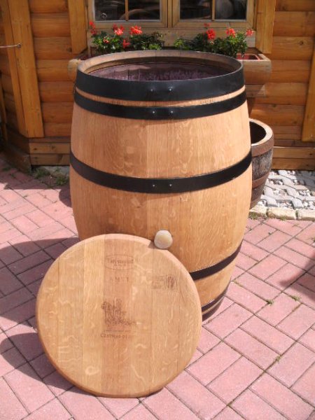 225 Liter Weinfass Regentonne schwarze Ringe aus gebr. Barrique Eichenfass Hhe 90-95cm, Durchmesser 70-73cm Holzfass Wasserfass Regenfass Tonne