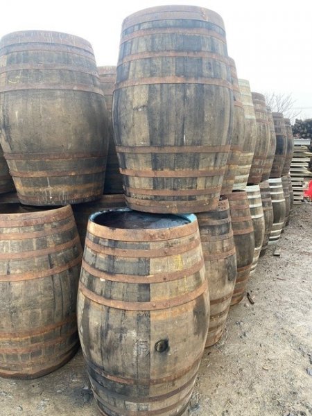 500 Liter rundes gebrauchtes Whiskyfass Eichenfass Holzfass Wasserfass Regentonne Fass Fassregentonne
