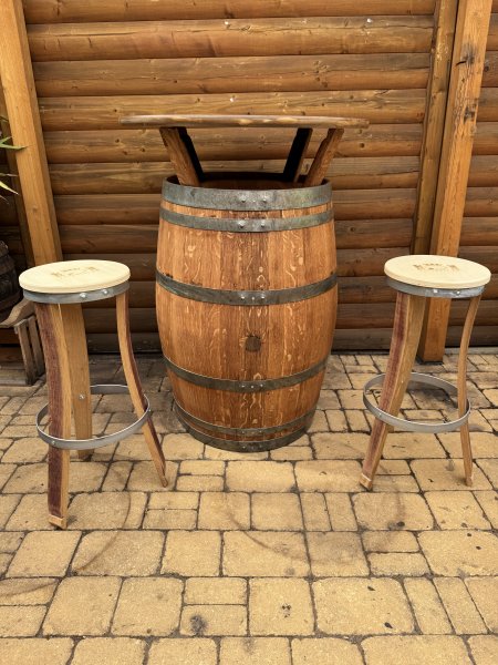 Fasstisch BORDEAUX - Tischplatte D.80 H110cm + 4 Fass-Barhocker-M6