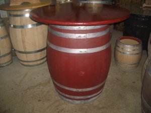 Fasstisch BORDEAUX - Tischplatte D.80 H110cm + 4 Fass-Barhocker-M11