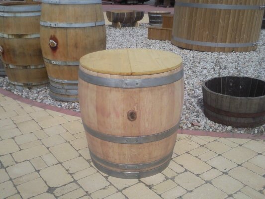 220 Liter Regentonne aus gebrauchtem Barrique Eichenfass Holzfass Miniteich Wasserfass