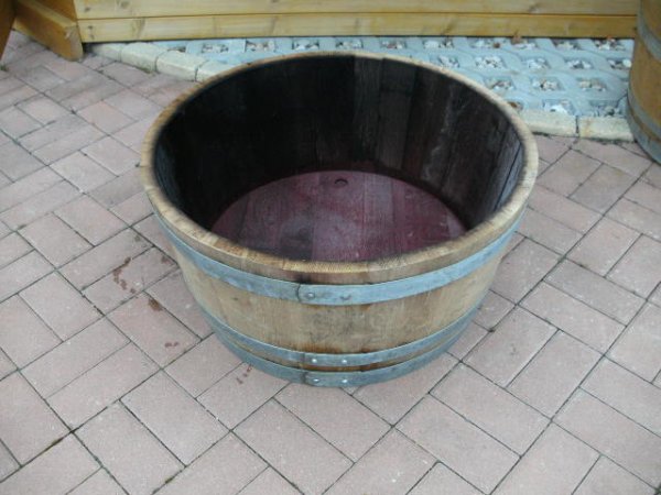 100 Liter gebrauchte Burgunder Eichenfasshälfte mitD.71cm,H.35cm