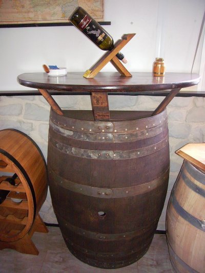 Halbfasstisch - Bordeaux300L mit 100cm halbrunder Tischplatte, Weinfas Eichenfass Fasstisch bistrotisch Wandtisch