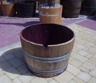 115 Liter Barrique Eichenfasshälfte mit D.70cm,H.45-47cm Blumenkübel Eichenfass Holzfass Miniteich Wasserfass Regentonne
