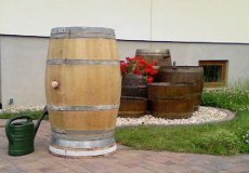 225 Liter Weinfass Regentonne aus gebrauchtem Barrique Eichenfass Höhe ca.90-95cm, Durchmesser ca.70-73cm Regenfass Wasserfass Tonne