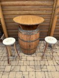 Fasstisch BORDEAUX - Tischplatte D.80 H110cm + 4 Fass-Barhocker-M6